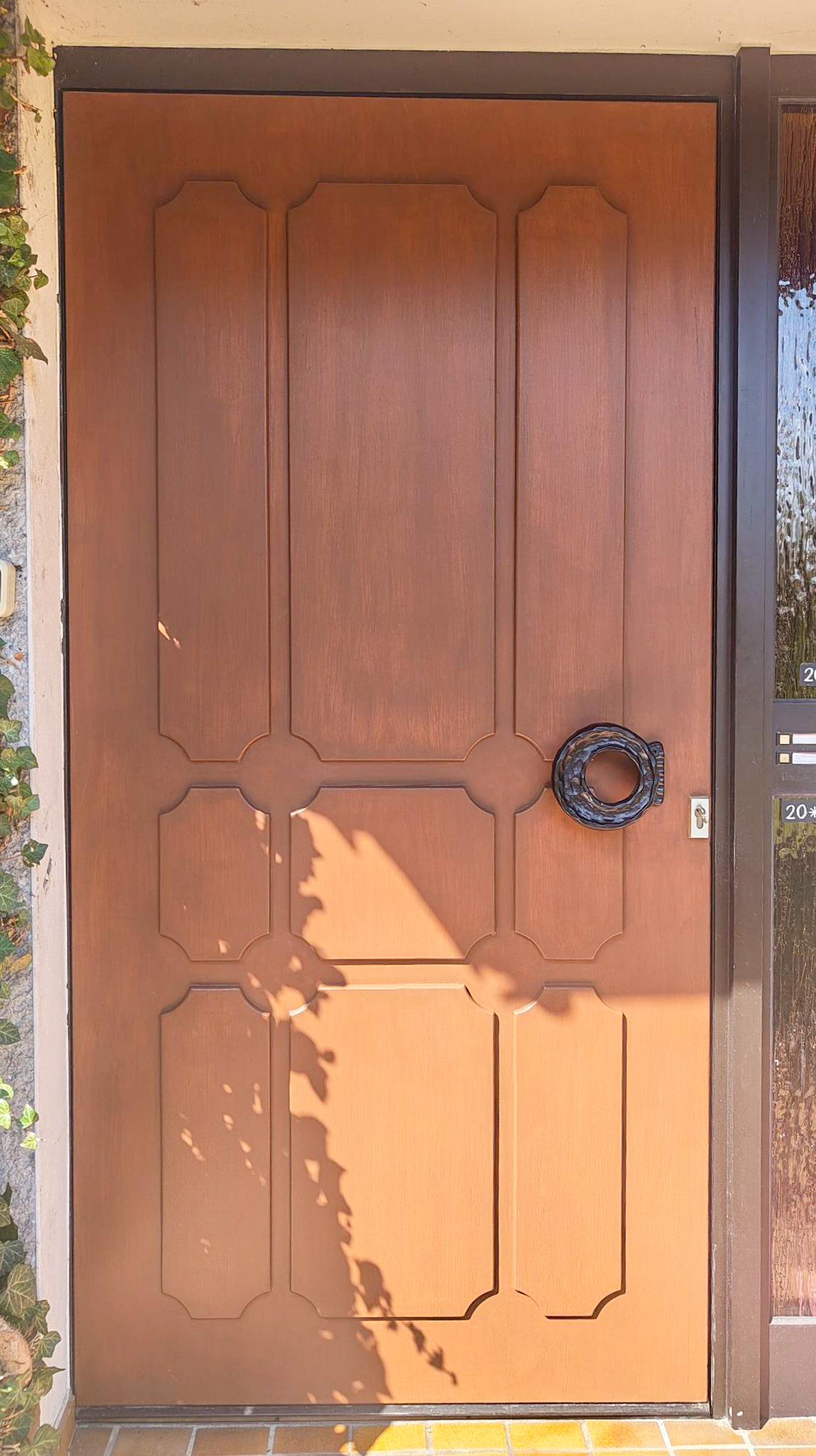 Haustür und Fenster mit Lasur